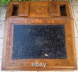 Bureau Davenport en noyer marqueté époque Victorienne