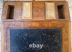 Bureau Davenport en noyer marqueté époque Victorienne