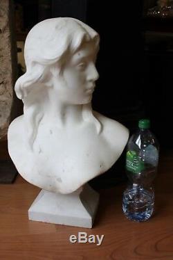 Buste en marbre époque XIXème, dans le goût de FALGUIERE