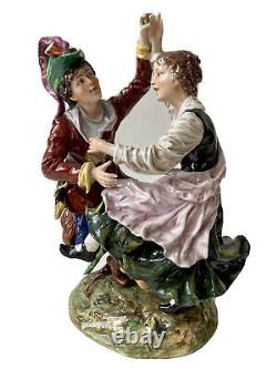 CAPODIMONTE Sujet en Porcelaine Polychrome Couple Dansant Naples Époque XIX ème