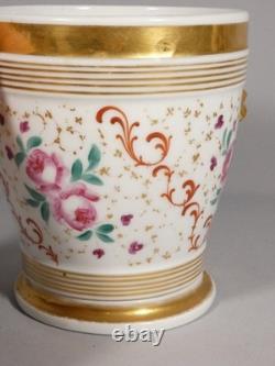 Cache pot en porcelaine de Paris, époque Louis Philippe, début XIX ème