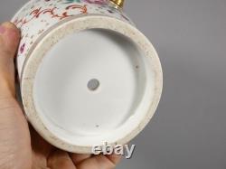 Cache pot en porcelaine de Paris, époque Louis Philippe, début XIX ème
