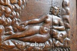 Cadre avec Panneau bas relief Haute Epoque chêne sculpté personnage