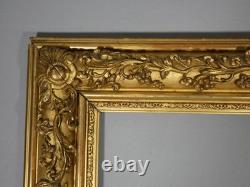 Cadre en bois et stuc doré de style Restauration, époque XIX ème siècle