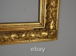 Cadre en bois et stuc doré de style Restauration, époque XIX ème siècle