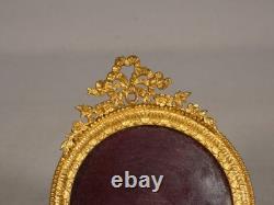 Cadre photo rond tondo Louis XVI en bronze ciselé et doré, époque fin XIX ème