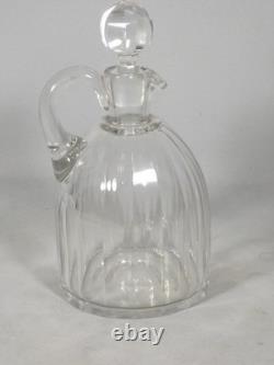 Carafe à alcool en cristal taillé côtes plates, époque XIX ème