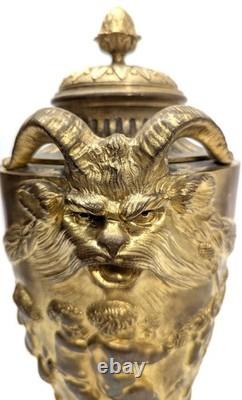 Cassolette en bronze doré époque XIXème modèle de Clodion (paire)