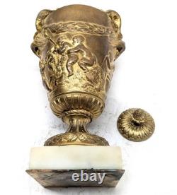 Cassolette en bronze doré époque XIXème modèle de Clodion (paire)