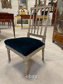 Chaise basse peinte époque Louis XVI