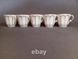 Cinq Tasses En Porcelaine De Paris XIXème Époque Louis Philippe