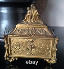 Coffret Bronze doré Chasse XIXéme style XVIIIeme Haute Epoque vierge putti
