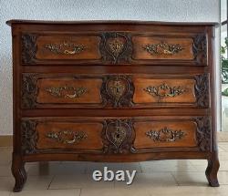 Commode Lyonnaise en noyer époque 18ème