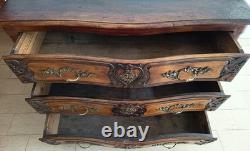Commode Lyonnaise en noyer époque 18ème