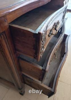 Commode Lyonnaise en noyer époque 18ème