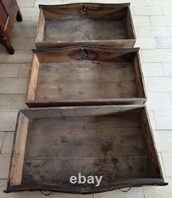 Commode Lyonnaise en noyer époque 18ème