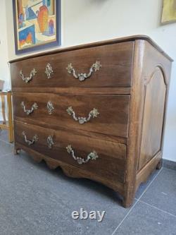 Commode provinciale en noyer massif Époque Louis XIV / Régence Début XVIII