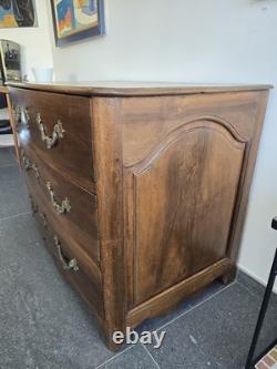 Commode provinciale en noyer massif Époque Louis XIV / Régence Début XVIII