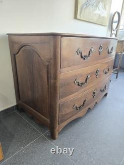 Commode provinciale en noyer massif Époque Louis XIV / Régence Début XVIII
