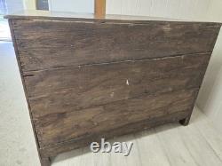 Commode provinciale en noyer massif Époque Louis XIV / Régence Début XVIII