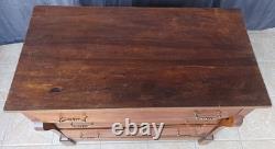 Commode secrétaire à crosse époque Restauration en noyer