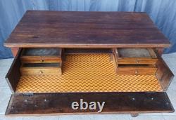 Commode secrétaire à crosse époque Restauration en noyer