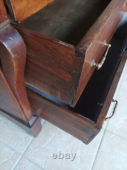 Commode secrétaire à crosse époque Restauration en noyer