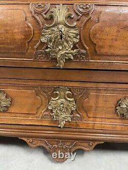 Commode tombeau époque Régence