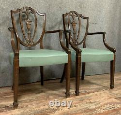 Élégante paire de fauteuils époque XIXeme en acajou vers 1860-1880