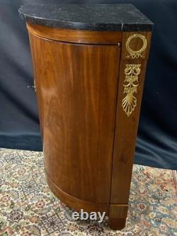 Encoignure buffet d'angle acajou ornements bronze doré époque Restauration 1815