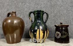 Ensemble de 3 pichets en poterie époque XIX eme siècle