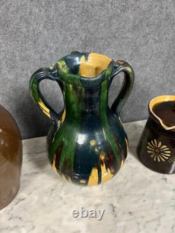 Ensemble de 3 pichets en poterie époque XIX eme siècle