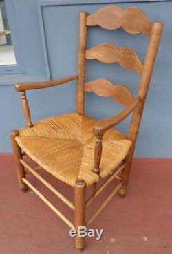 Fauteuil Paillé à Quenouilles, Merisier, époque XIX ème