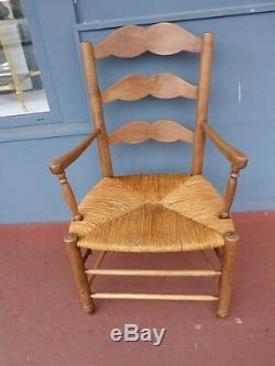 Fauteuil Paillé à Quenouilles, Merisier, époque XIX ème