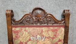 Fauteuil de bureau style Renaissance en noyer sculpté époque XIXeme