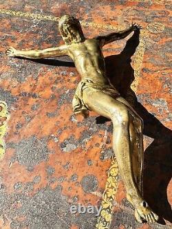 Grand Christ 17ème en bronze doré Haute Époque