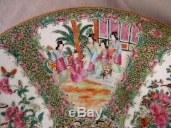 Grand plat en porcelaine de Canton Chine époque XIX ème siècle
