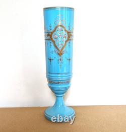 Grand vase en opaline à décor émaillé et or fin d'époque Napoléon III, XIXème