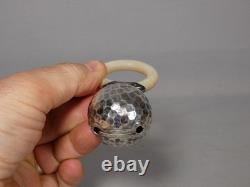 Hochet de bébé en argent massif et nacre, époque XIX ème