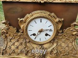 Horloge En Bronze Doré époque Restauration, époque XIX ème s