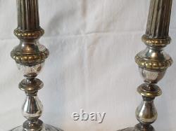 INTERESSANTE PAIRE DE GRANDS BOUGEOIRS EN METAL ARGENTE EPOQUE DEBUT XIX eme
