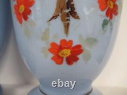 Importante Paire de Vases en Opaline Bleue et Filets Dorés Epoque XIXème