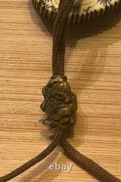 Inro en pin et laque rouge, noir et dorée. Epoque Meiji