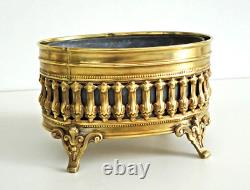JARDINIERE en Laiton Repoussé Doré et Ajouré Epoque Napoléon III XIXème Siècle
