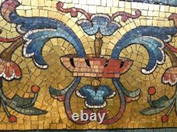 Jardinière haute sur pied en noyer et mosaïque, époque fin XIX ème