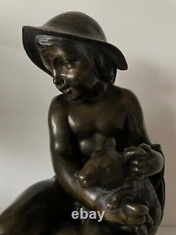 L Enfant Et Le Lapin, Sculpture En Bronze d époque de la fin du XIX ème siècle