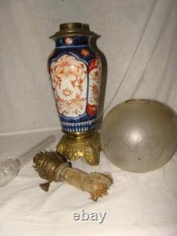 Lampe à pétrole en porcelaine de Satsuma époque fin XIX ème, début XX ème