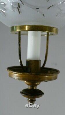 Lustre Lanterne à Bougie En Cristal Gravé Et Fer Doré, époque XIX ème