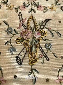 Magnifique ancienne reliure de livre ou pochette en tissu brodé d'époque XIXème