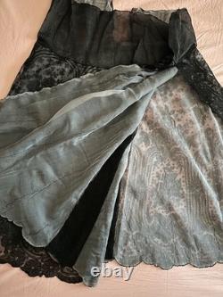 Magnifique dentelle noire ancienne Leavers montée en jupe Belle Époque 68 cm tai
